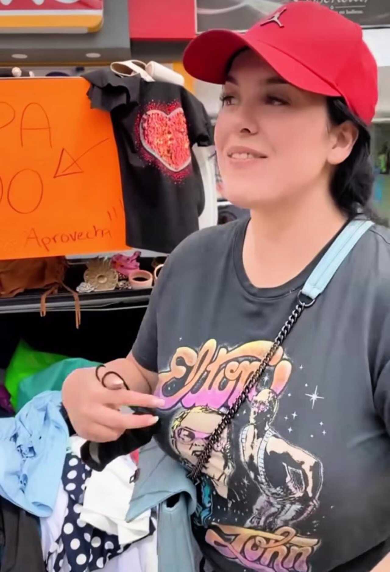 Conductora de Venga La Alegría vende ropa de paca