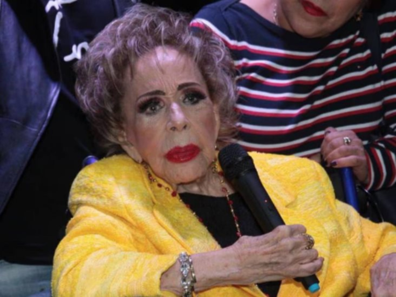 Silvia pinal aparece redes sociales