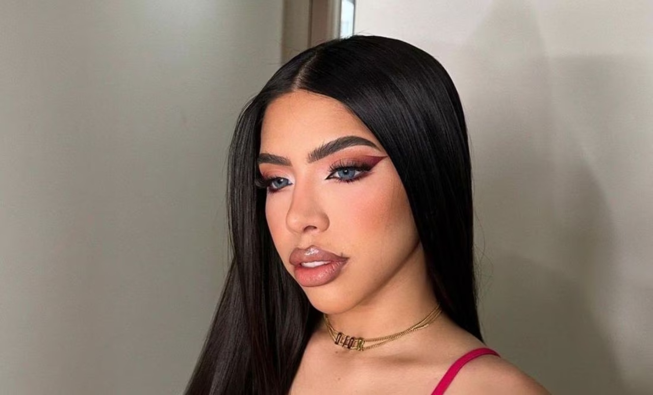 Karely Ruiz Yeri Mua