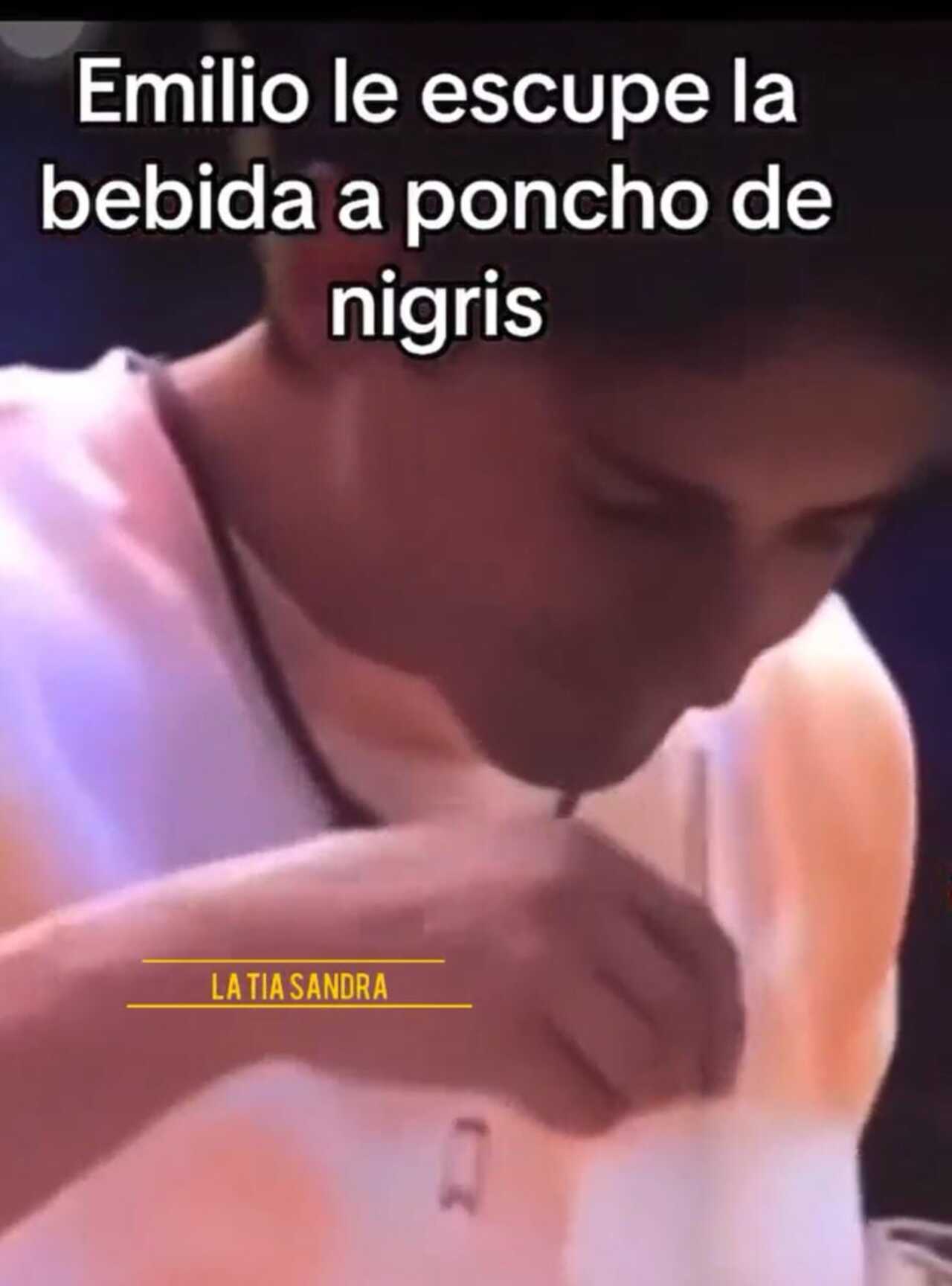 ¿Otra vez?: Captan a Emilio Osorio escupiendo en la bebida de Poncho de Nigris