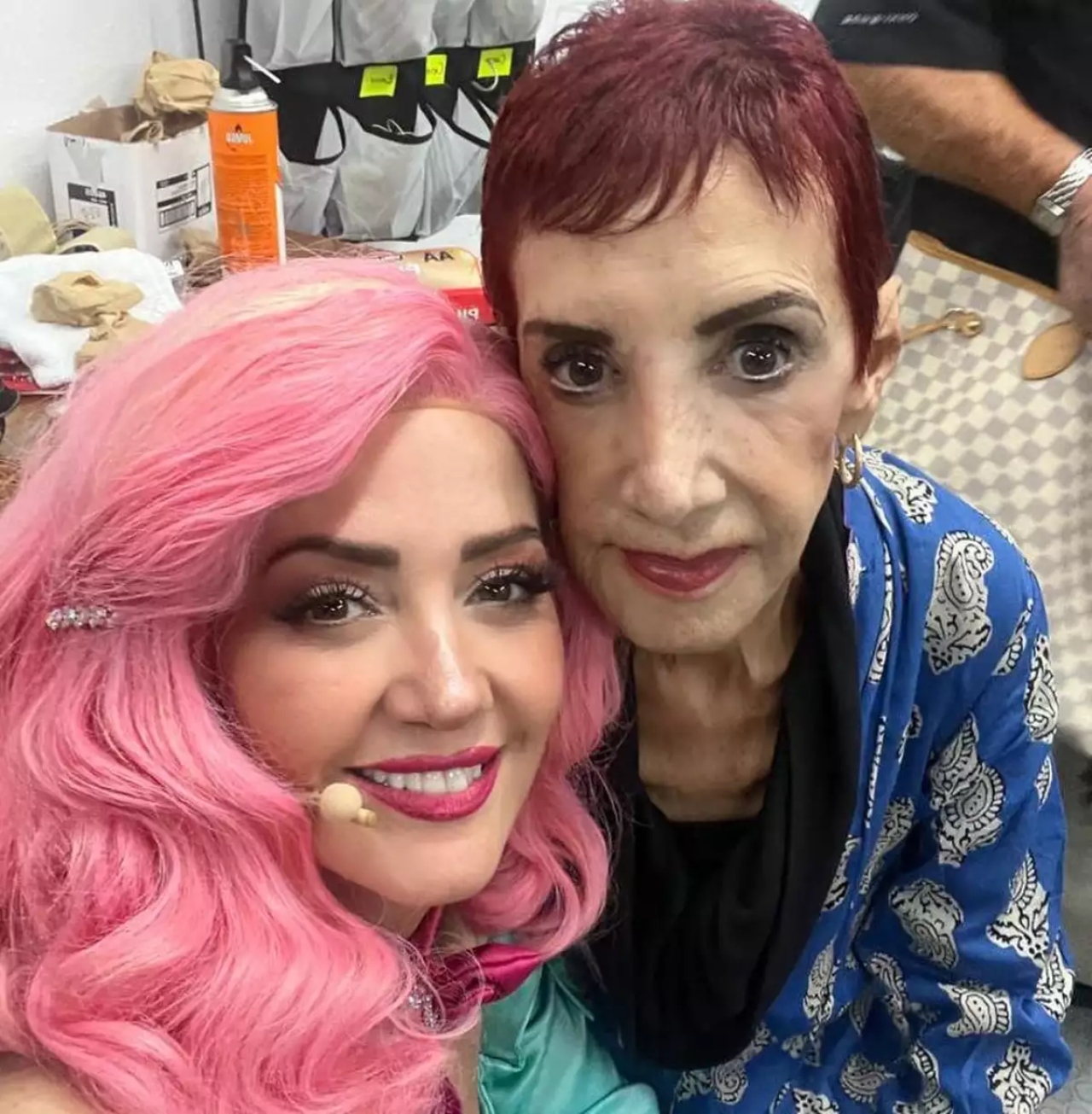 Andrea legarreta mama llora